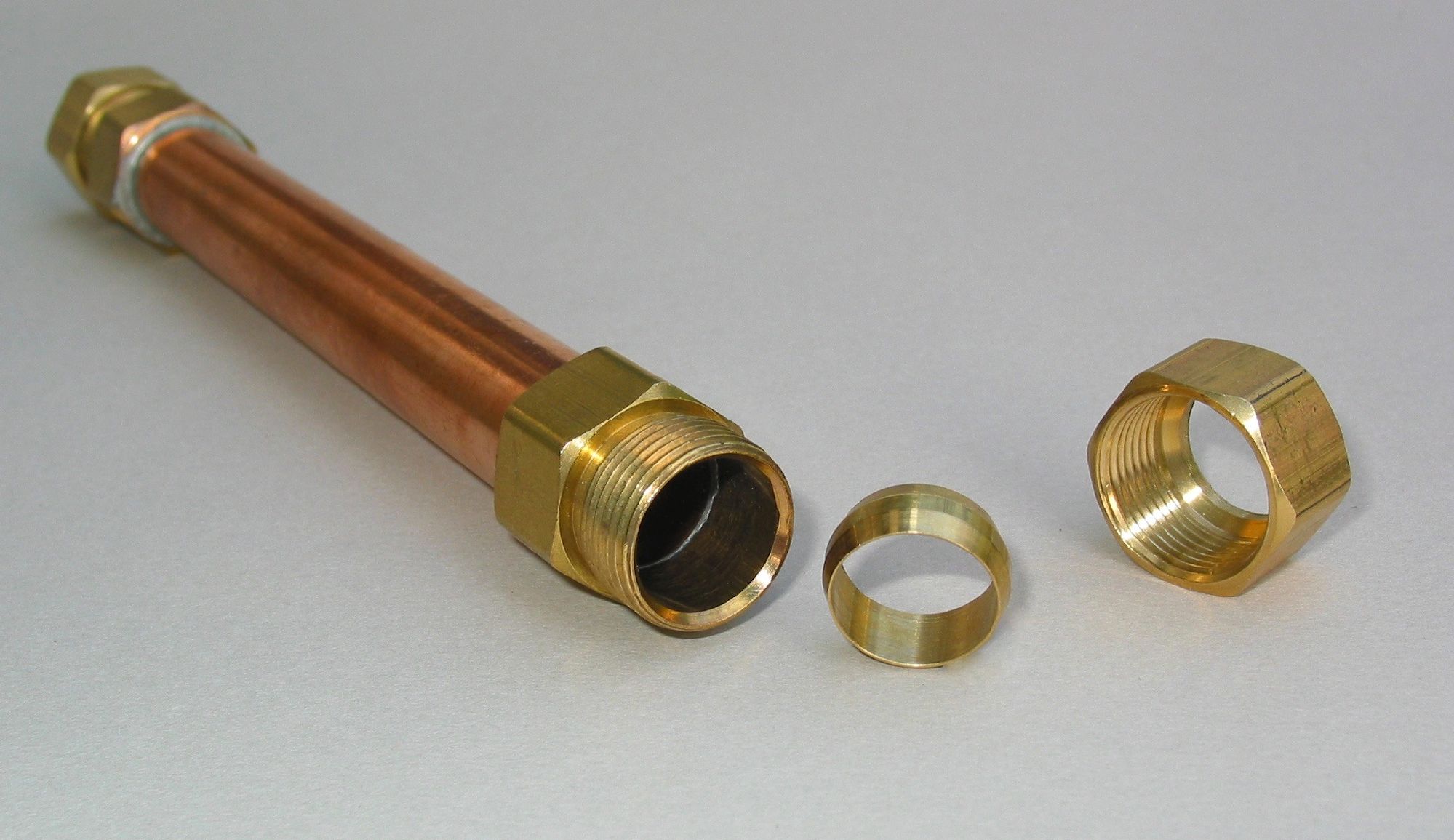Repair Burst Slip Leaking Pipe 15mm x 100mm Compression Repair Coupling 