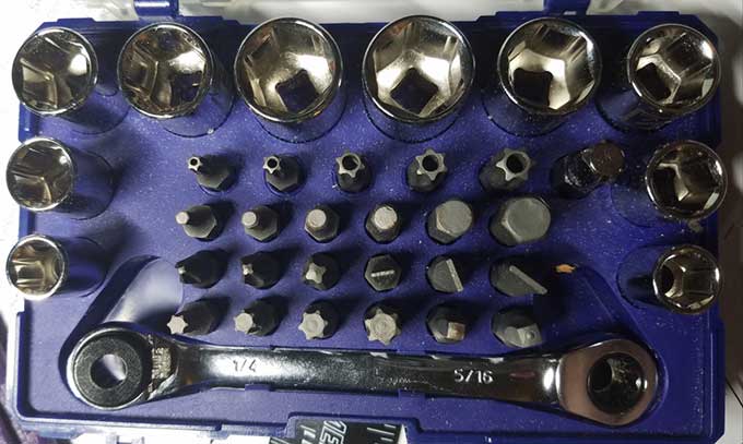 Kobalt Right Angle Bit Driver Kit http://kk.org/cooltools/kobalt-right-angl...