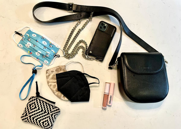 whats in my bag? - simply me